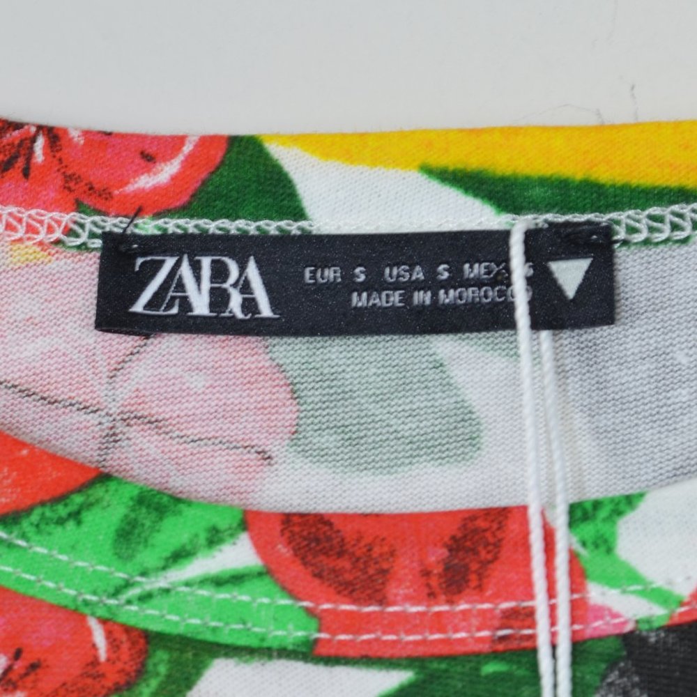 Womens Ladies Faces Floral Cropped Graphic Short Sleeve Tee Shirt NWT - Picture 6 of 7